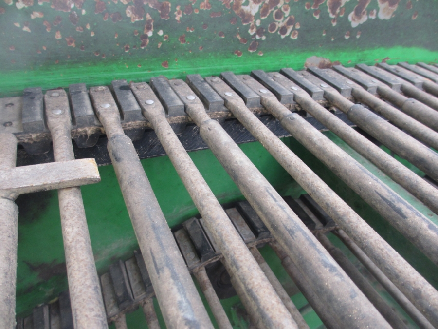 4164 Juko 1 row trailed potato harvester