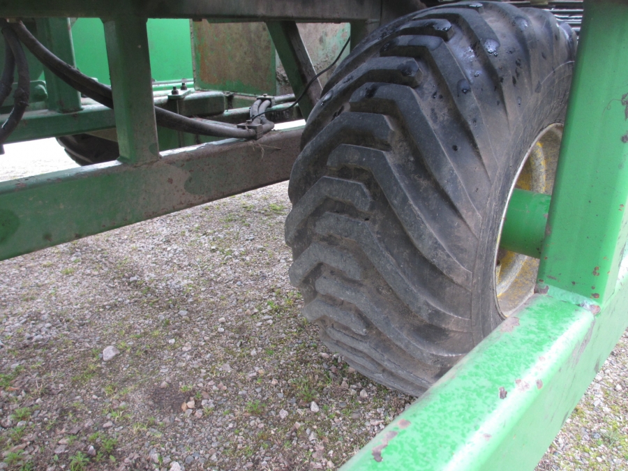 4164 Juko 1 row trailed potato harvester