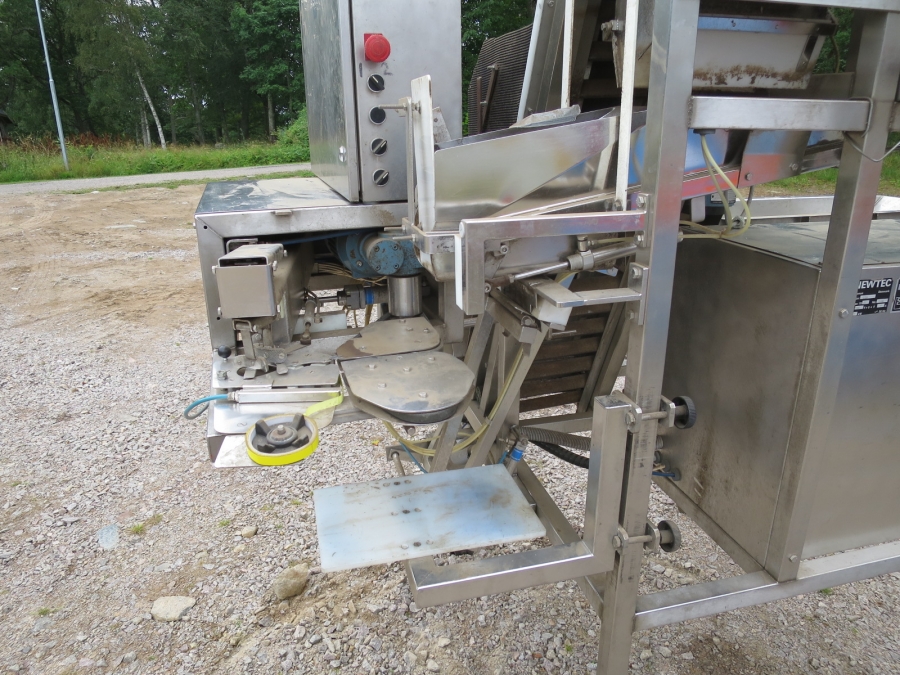 4169 Newtec G30A weigher and bagger for carrots