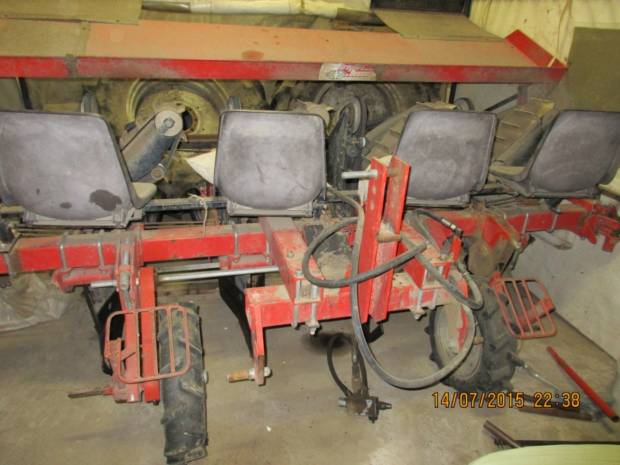 4185 Cemag leek planter 4 row