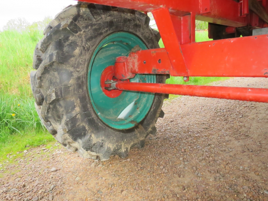 4201 Kverneland UN2100 potato harvester