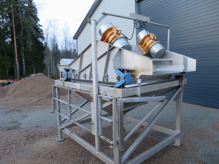 4225 Kiremko vibratory feeder 1200 mm