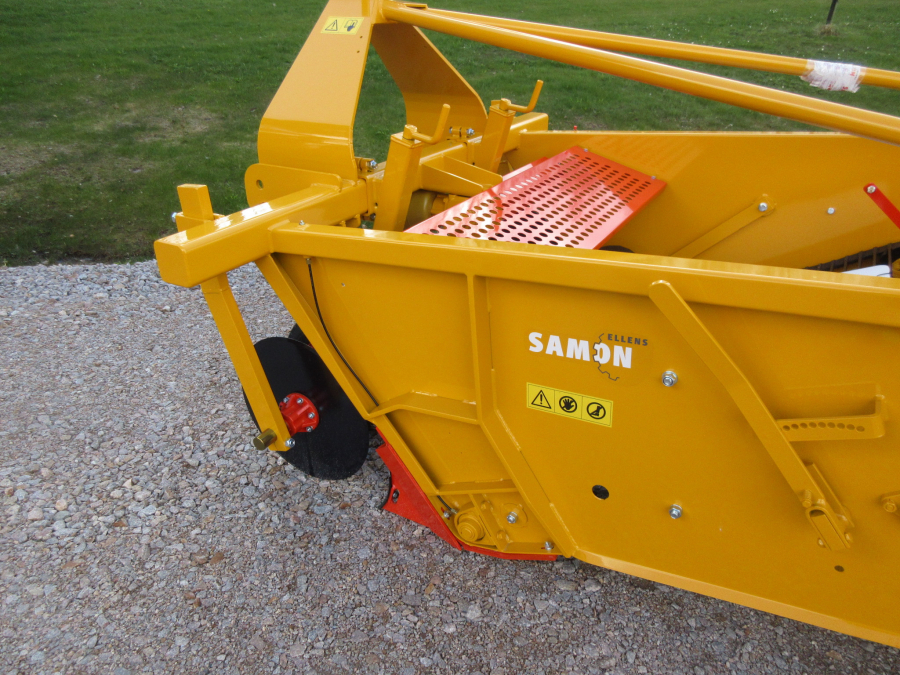4252 Samon onion windrower 135 cm