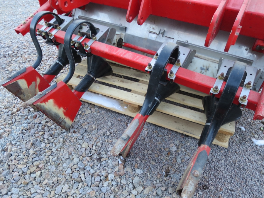 4255 Grimme fertilizer for 2 row potato planter