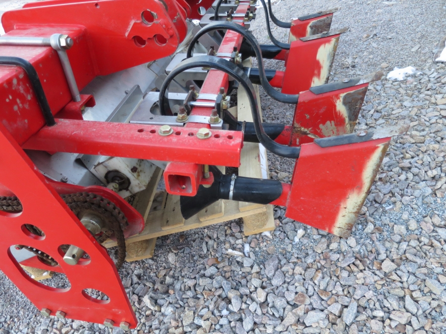 4255 Grimme fertilizer for 2 row potato planter