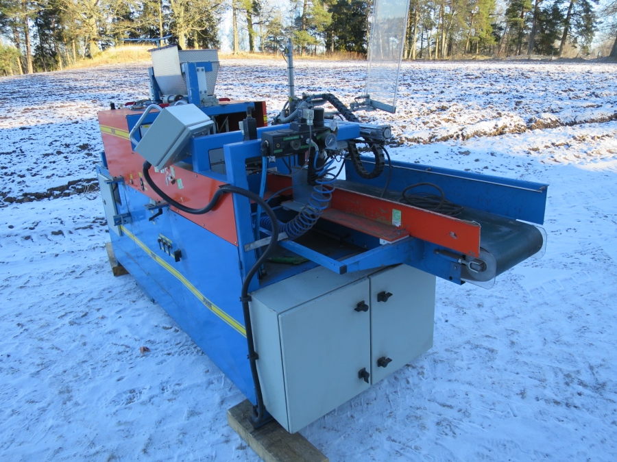 4256 EMVE BE5000 paper bagger