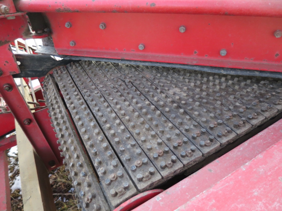 4259 Juko MIDI potato harvester mounted for box