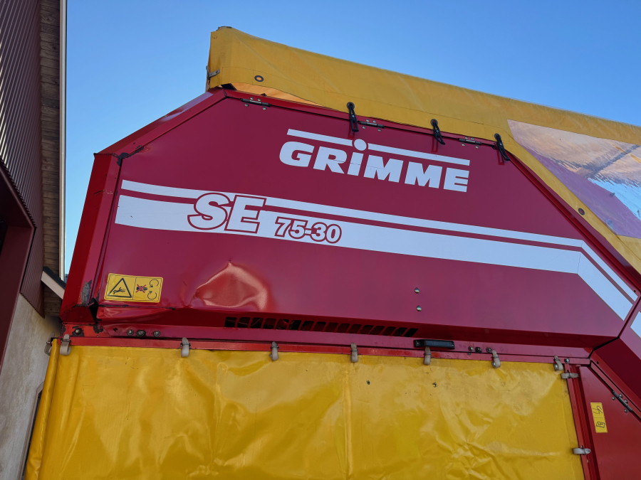 4260 Grimme SE75-30 potato harvester