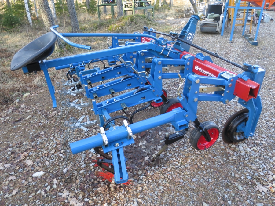 4262 Hatzenbichler row crop cleaner 4 Reihen new condition