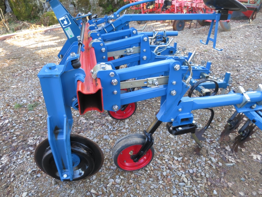 4262 Hatzenbichler row crop cleaner 4 Reihen new condition
