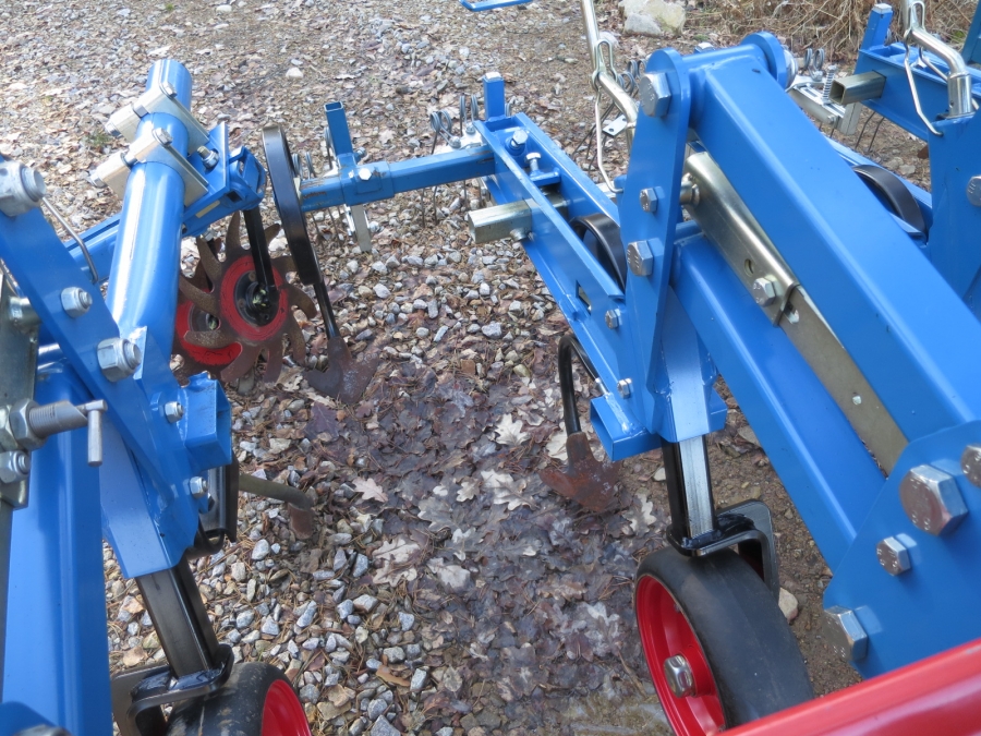 4262 Hatzenbichler row crop cleaner 4 Reihen new condition