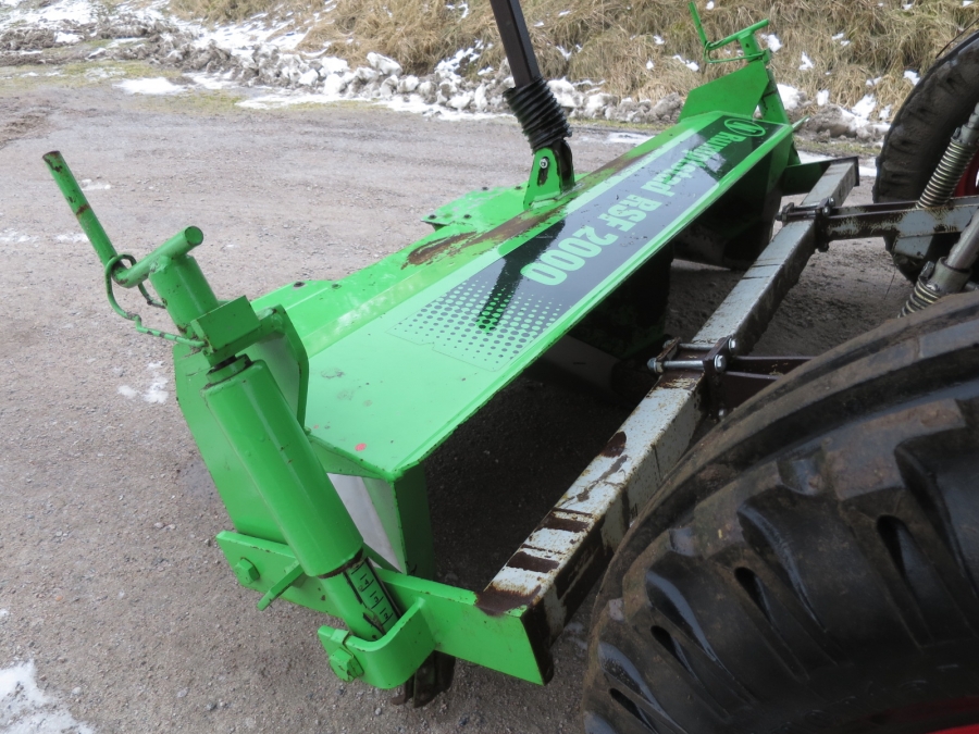 4275 Reekie potato planter 2 row with Front Fertilizer