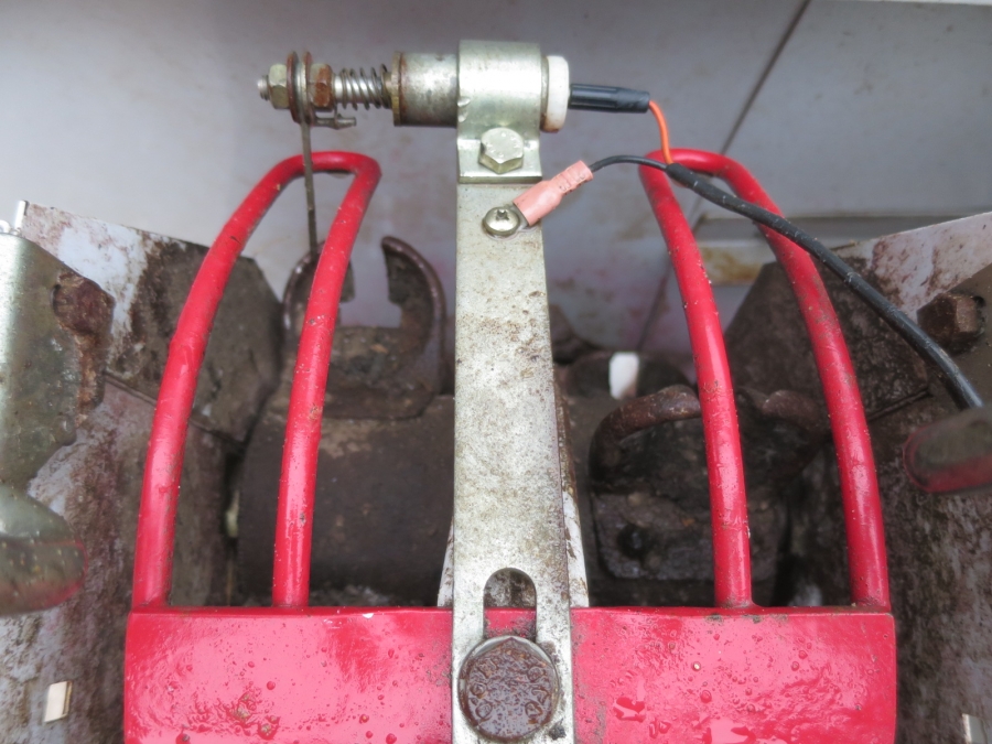 4275 Reekie potato planter 2 row with Front Fertilizer