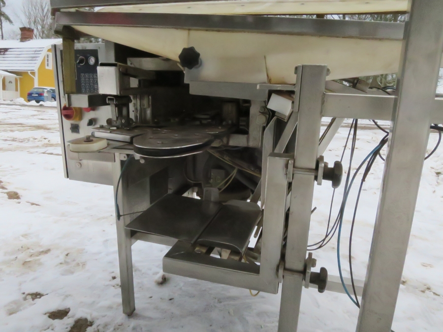 4278 Newtec 2000 våg med VB40CC packmaskin
