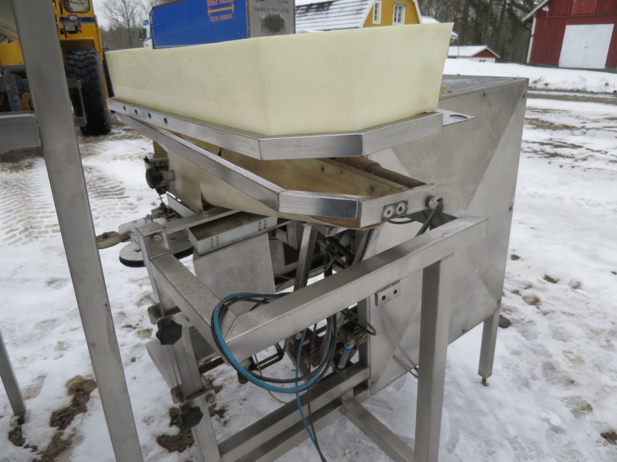 4278 Newtec 2000 våg med VB40CC packmaskin