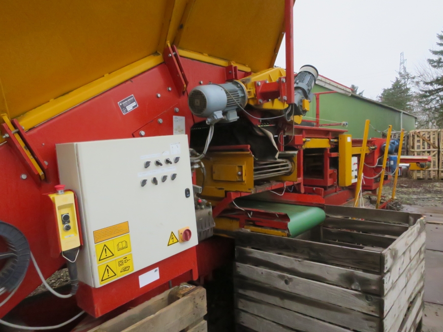 4287 Bijlsma Hercules recieving hopper with grader