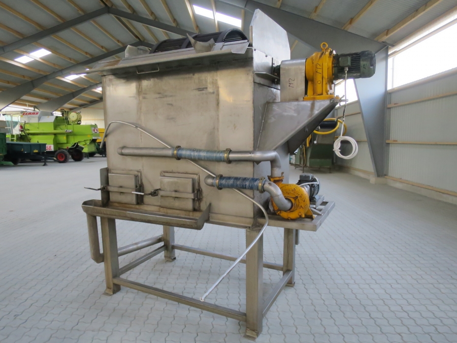 4323 Potato washer with destoner stainless steel