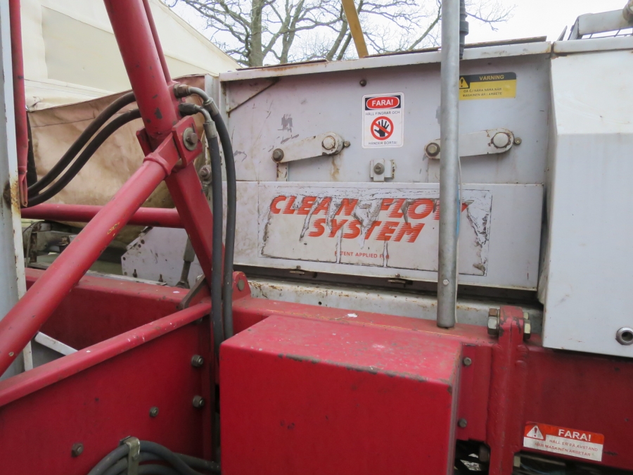 4341 Reekie Clean Flow 2000 potato harvester