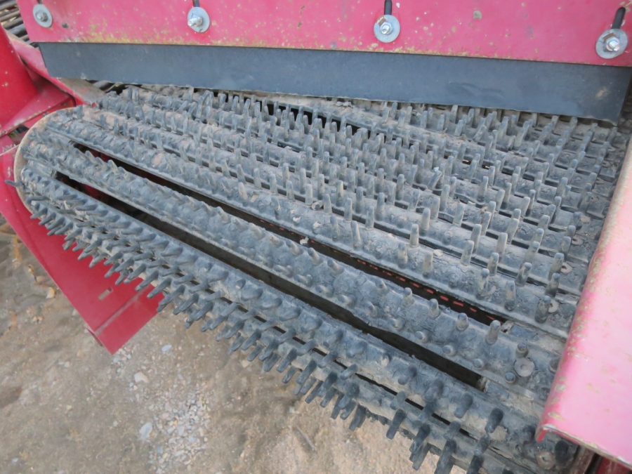 4343 Juko SUPERMIDI potato harvester mounted for box