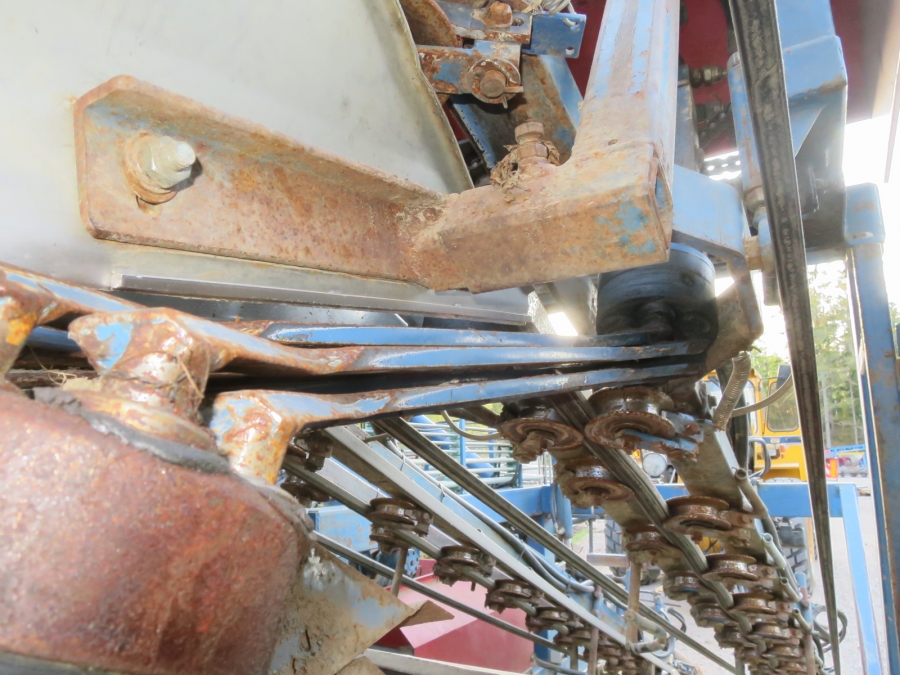 4350 Asa-Lift carrot harvester T-200E 2 row with elevator