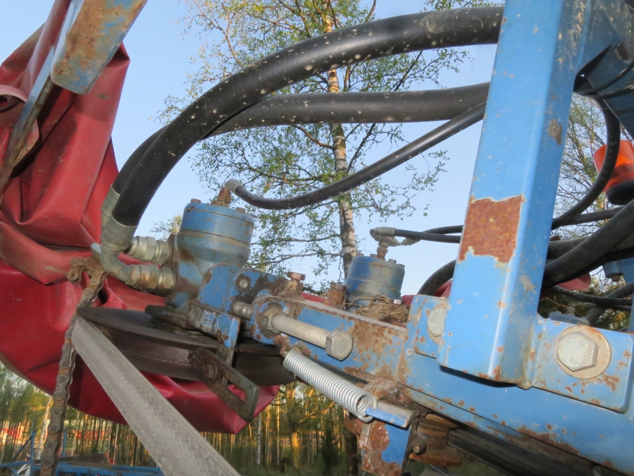 4350 Asa-Lift carrot harvester T-200E 2 row with elevator