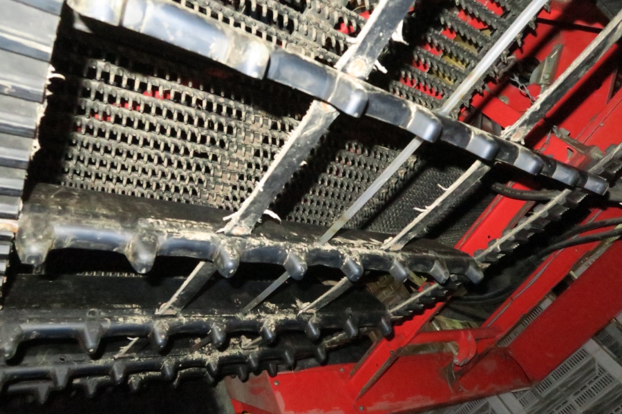 4359 Grimme SE75-20 potato harvester