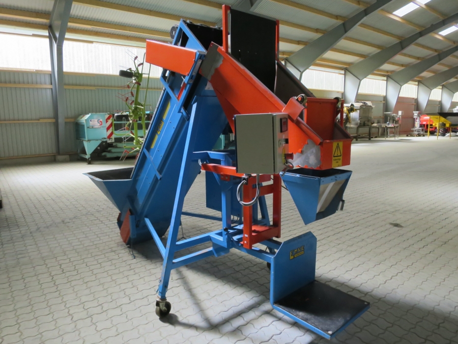 4367 EMVE automatic weigher for carrots, potatoes etc