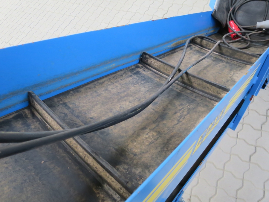 4368 EMVE Förderband 2000x350mm in neustand