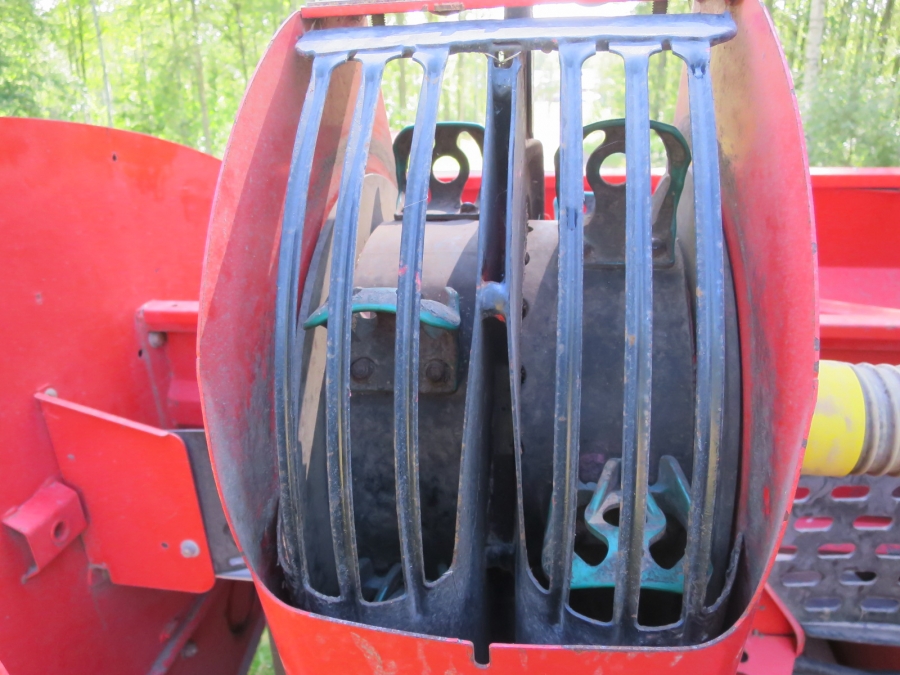 4374 Grimme GL34KG potato planter 4 row