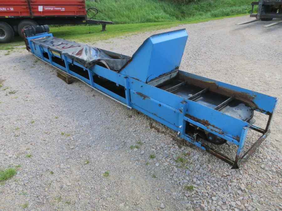 4390 EMVE feeding conveyor 6000x550 mm