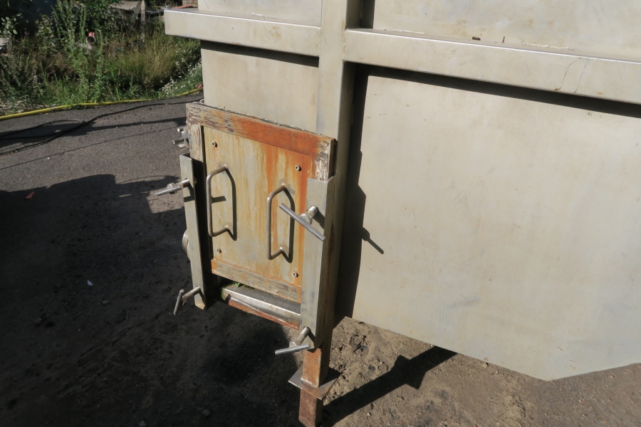 4400 EMVE stainless steel Bunker mit brush washing unit