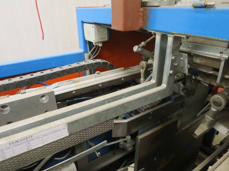 4406 EMVE BE5000 paper bagger