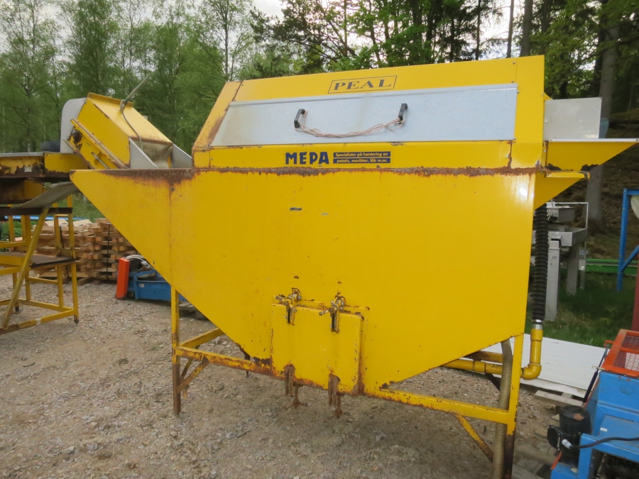 4418 Tong PEAL Washing line for potato and root vegetabes