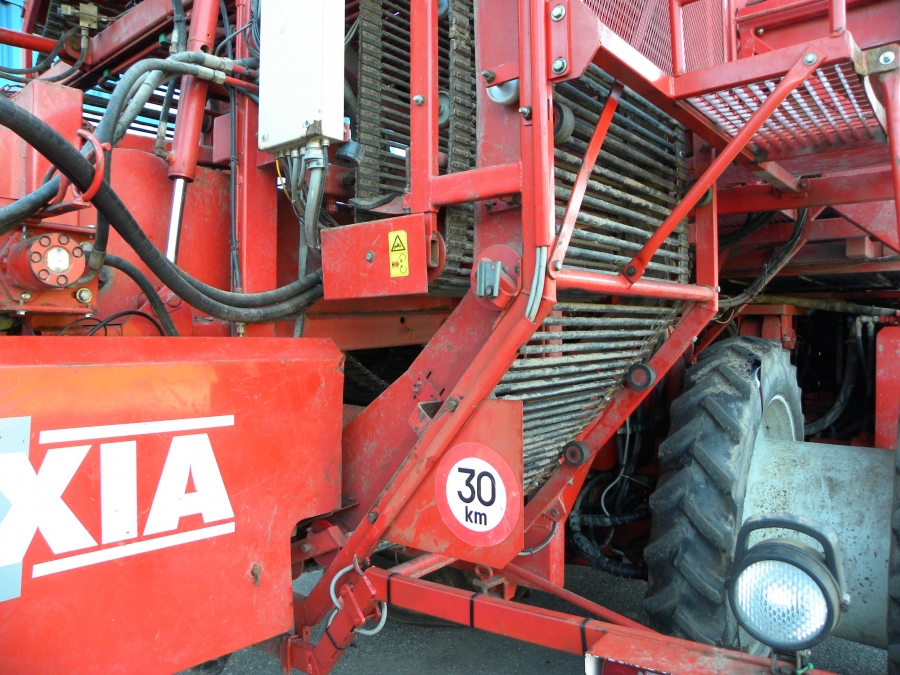 4424 Dewulf Mega Axia potato harvester