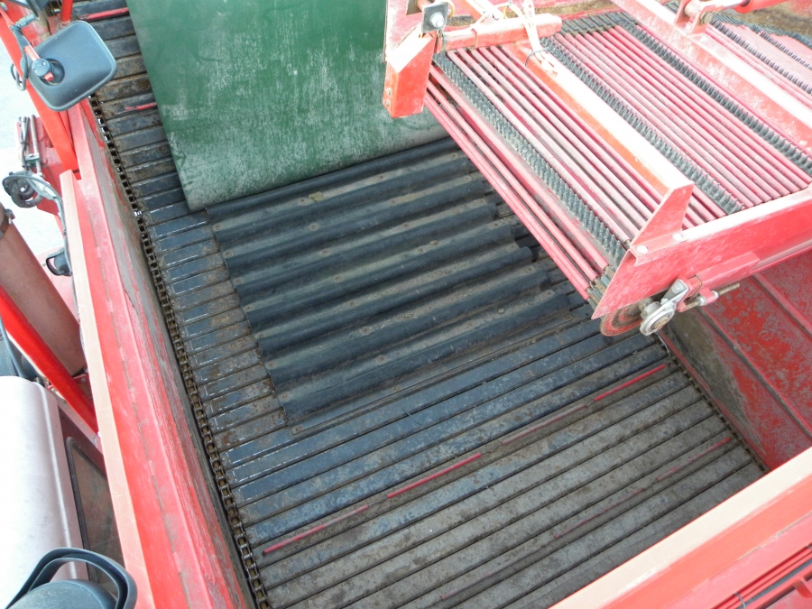 4424 Dewulf Mega Axia potato harvester