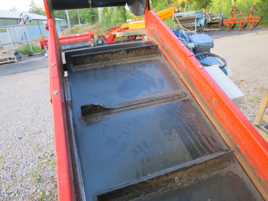 4457 EKKO conveyor 2400x400