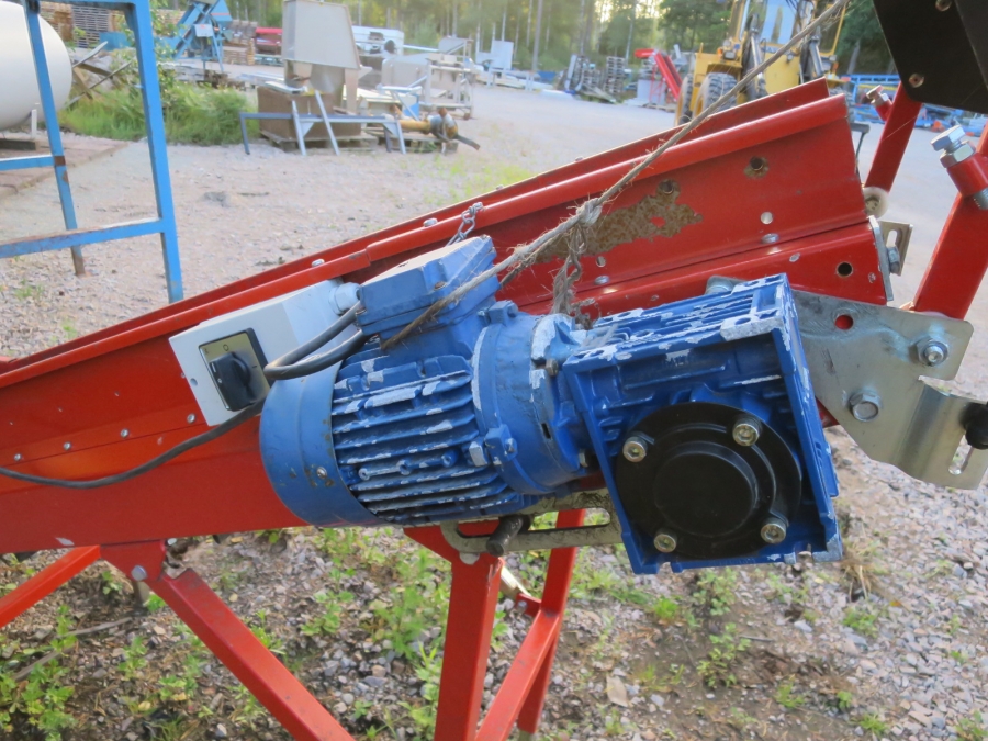 4457 EKKO conveyor 2400x400