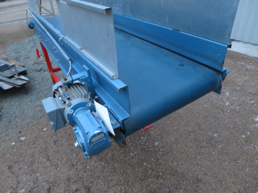4486 Upmatic plain conveyor with legs 2000x500 mm