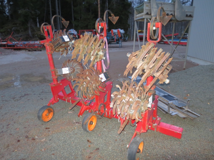 4492 Turbokup 4 row potato ridger / weed control