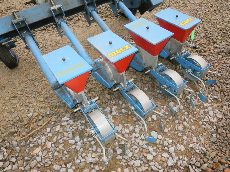 4496 Nibex 300 4 rad precisionssåmaski