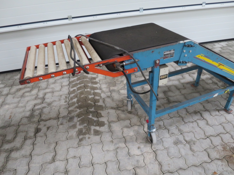 4502 EMVE bag conveyor 