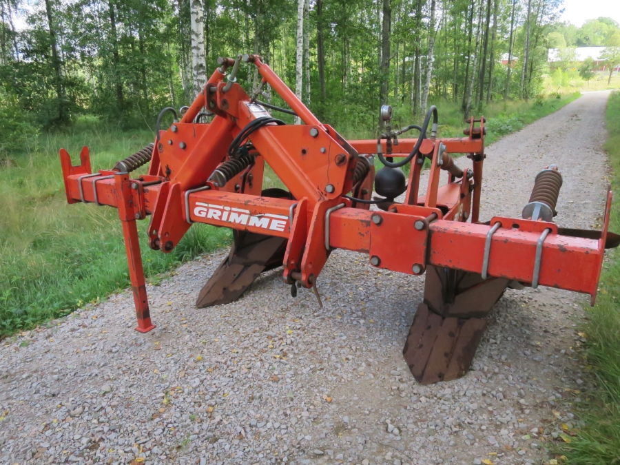 4513 Grimme bed plough Shapeformer