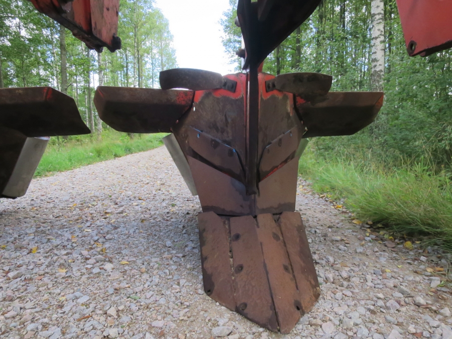 4513 Grimme bed plough Shapeformer