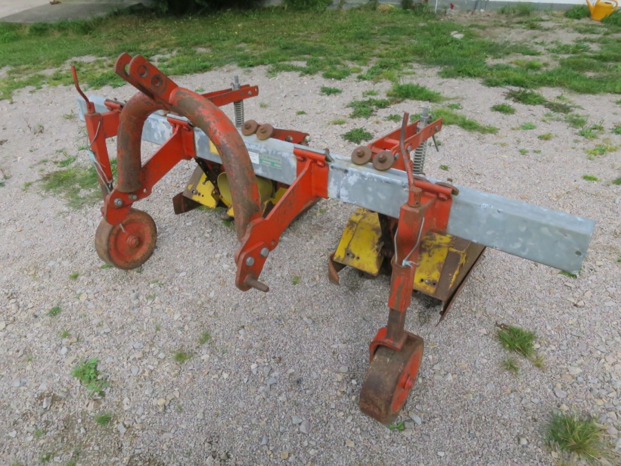 4519 Breviglieri 2 row interrow tillers, row tiller harrow