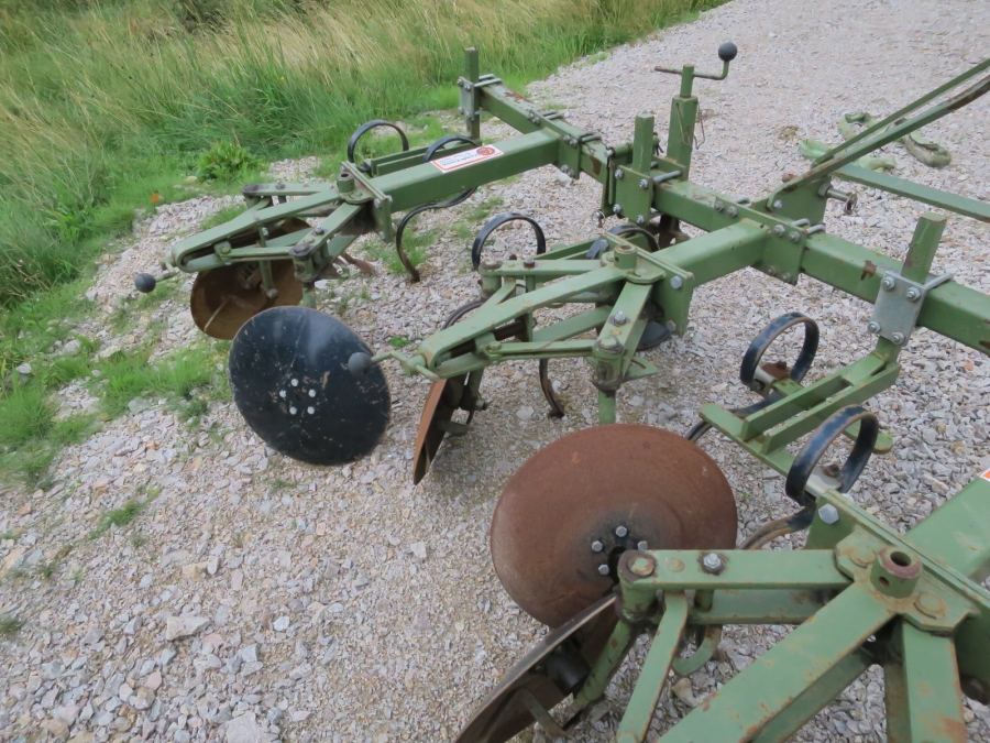 4522 Disc ridger 4 row