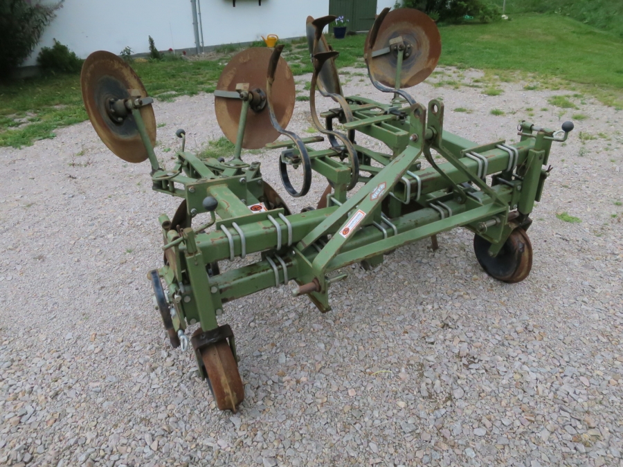 4522 Disc ridger 4 row