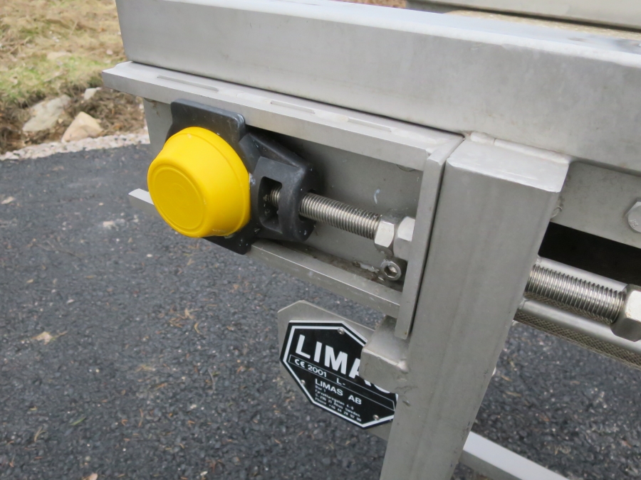 4537 Limas conveyor on legs 