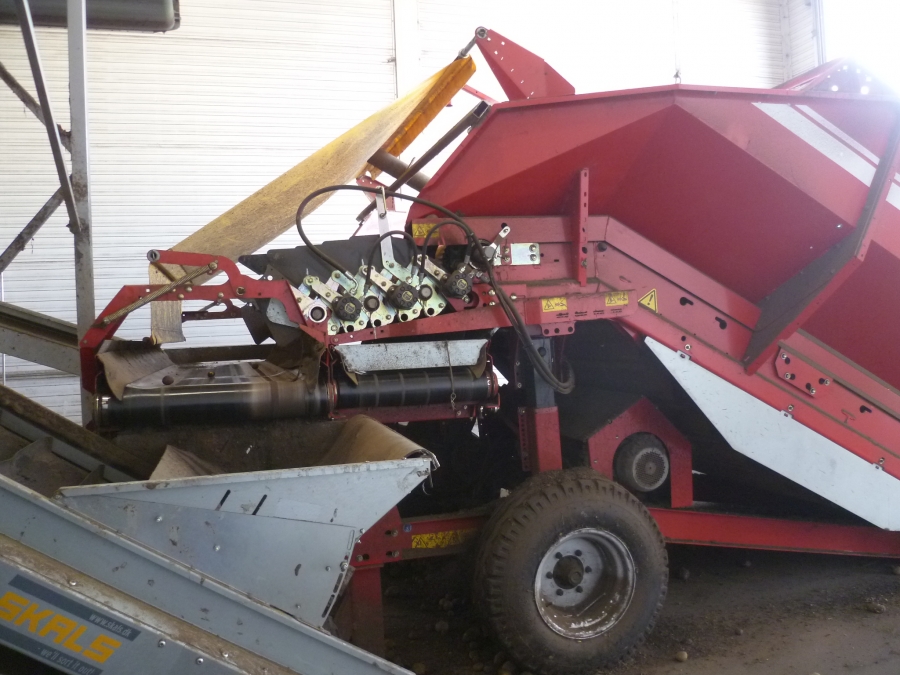 4558 Grimme RH24-60 XXL receiving hopper