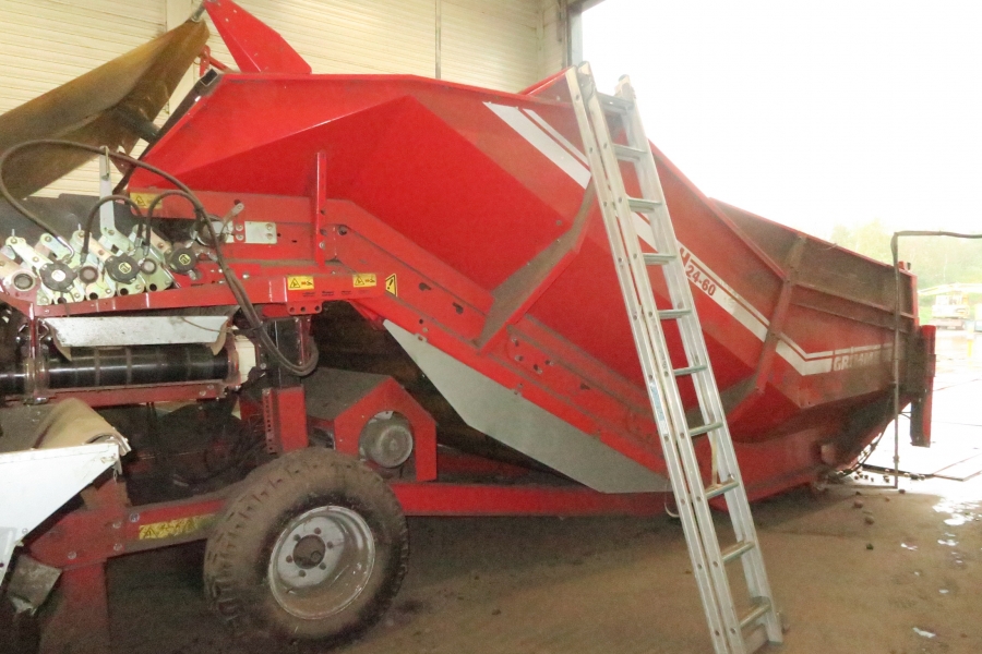 4558 Grimme RH24-60 XXL receiving hopper