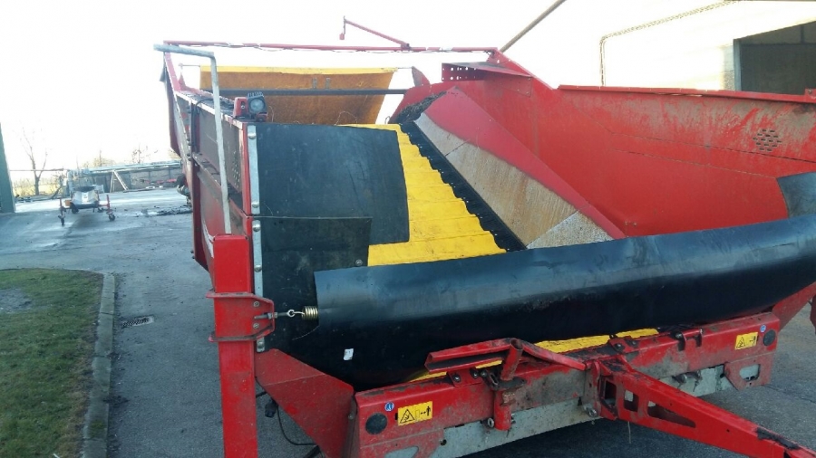 4558 Grimme RH24-60 XXL receiving hopper
